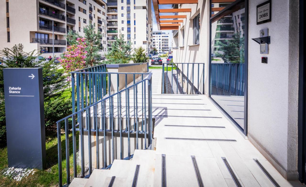 Lovely Chic Studio, On A Beautiful Promenade Apartamento Braşov Exterior foto